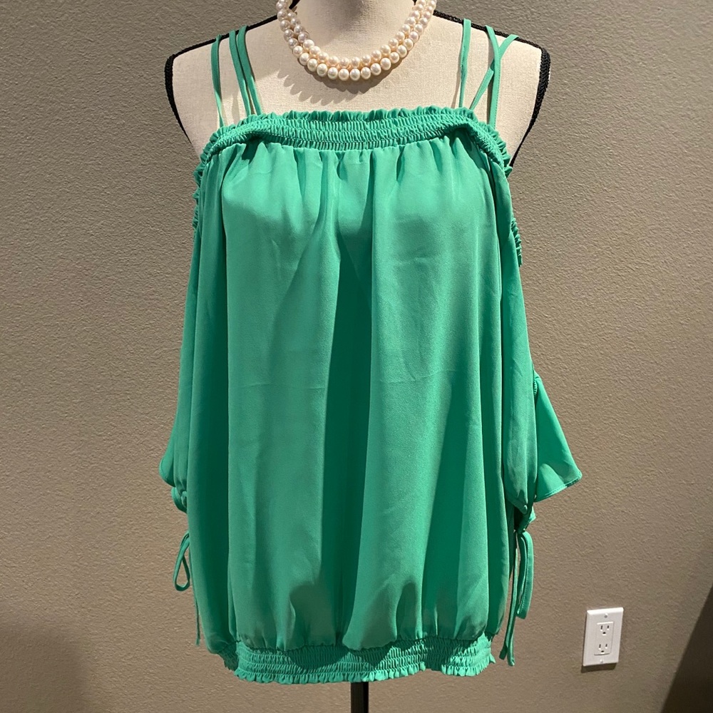 Women’s off the shoulder Blouse